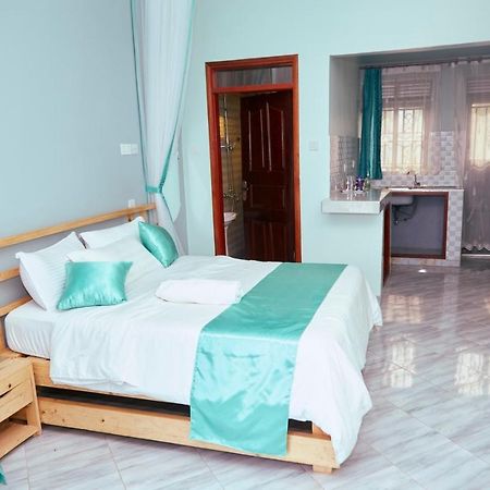 Westway Luxury Suites Mbarara ภายนอก รูปภาพ