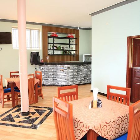 Westway Luxury Suites Mbarara ภายนอก รูปภาพ