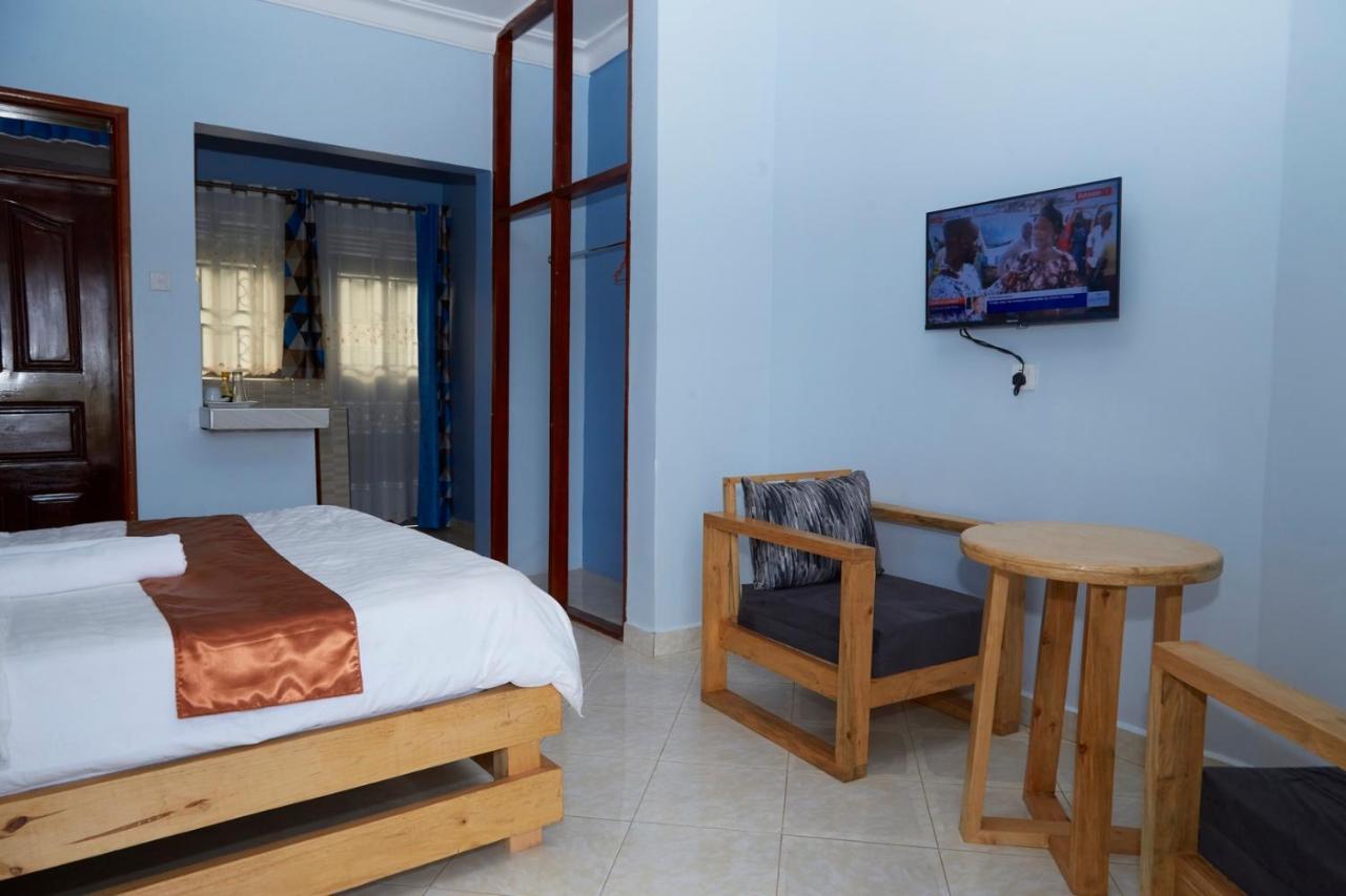 Westway Luxury Suites Mbarara ภายนอก รูปภาพ