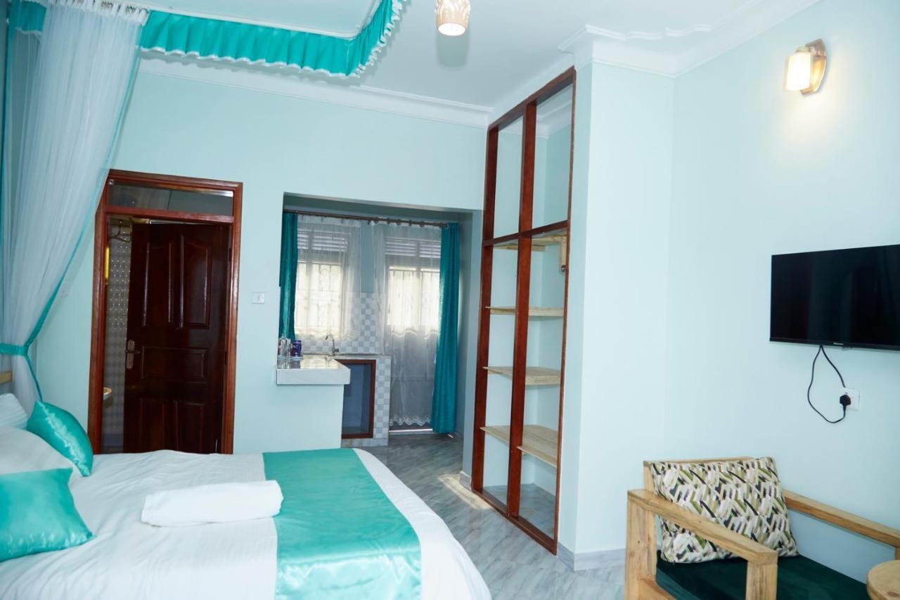 Westway Luxury Suites Mbarara ภายนอก รูปภาพ