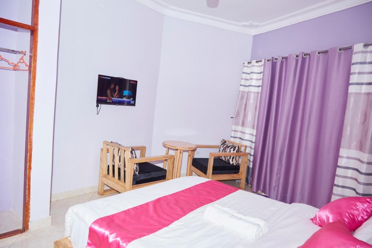 Westway Luxury Suites Mbarara ภายนอก รูปภาพ