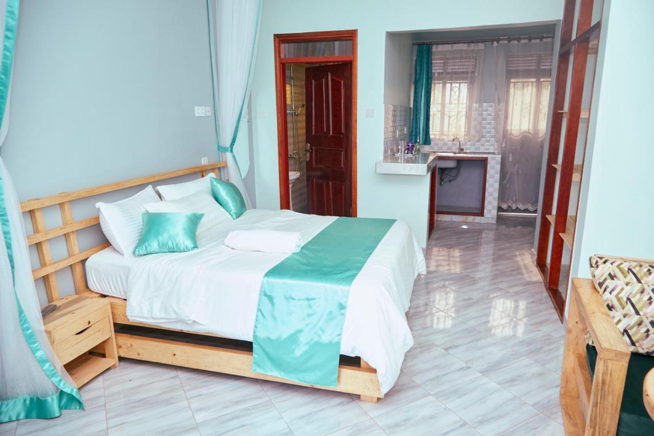 Westway Luxury Suites Mbarara ภายนอก รูปภาพ